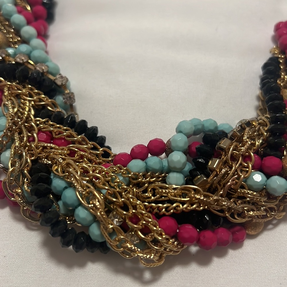 Statement Necklace - Picture 5 of 9